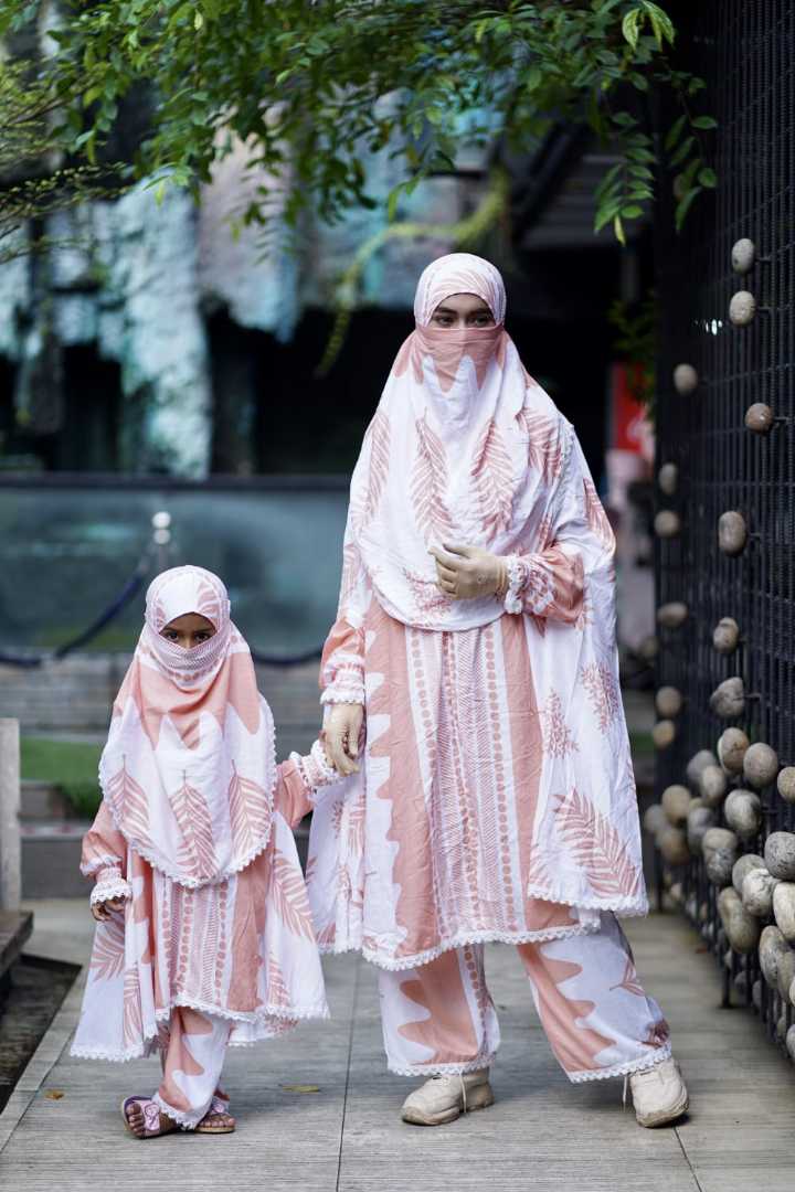 MOTHER,&,DAUGHTER,KHIMAR,KOMBO